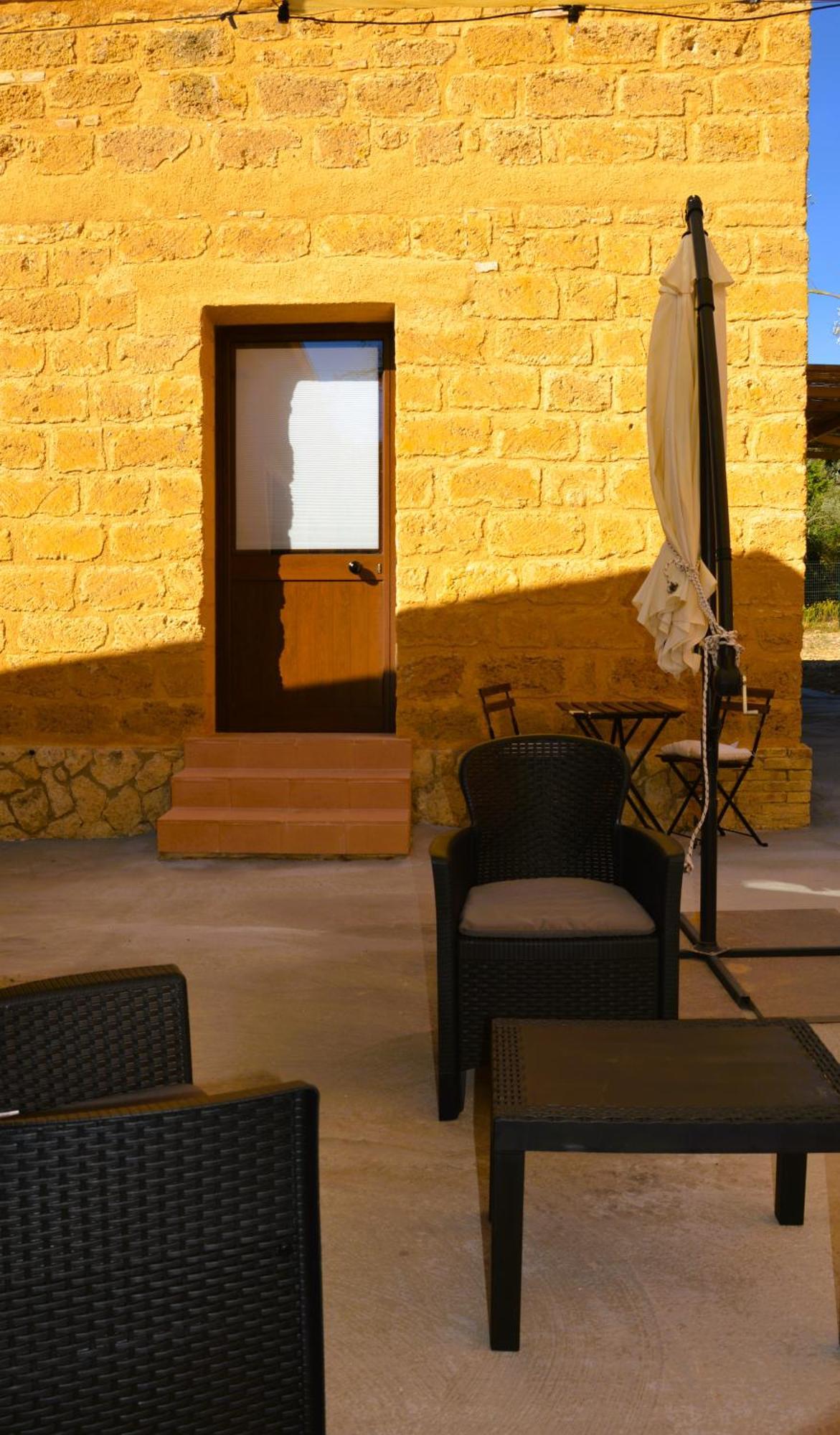 Il Giardino Del Tempio Bed & Breakfast Агридженто Екстериор снимка